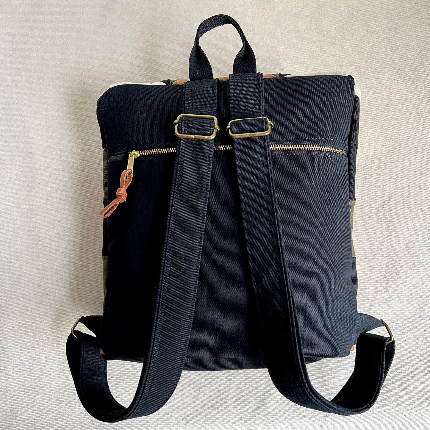 sawtooth star backpack, black with mauve+driftwood