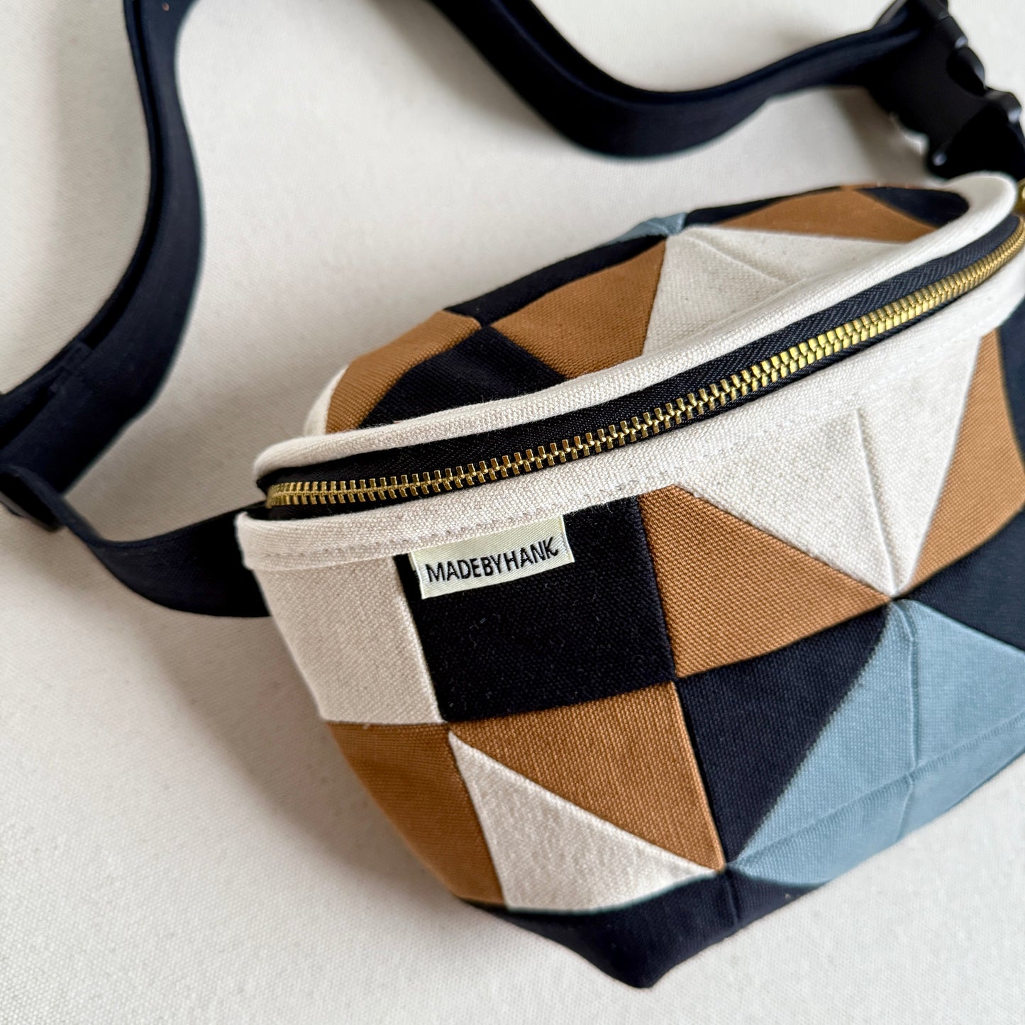 quilt star fanny bag, natural with black/caramel/steel blue