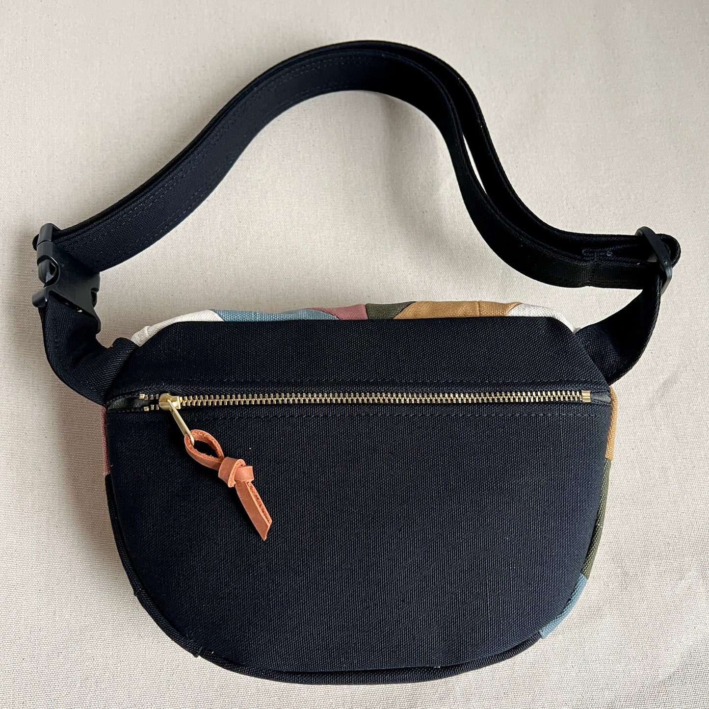 pinwheel star fanny bag, natural with mauve/black/forest/steel/honey/pink