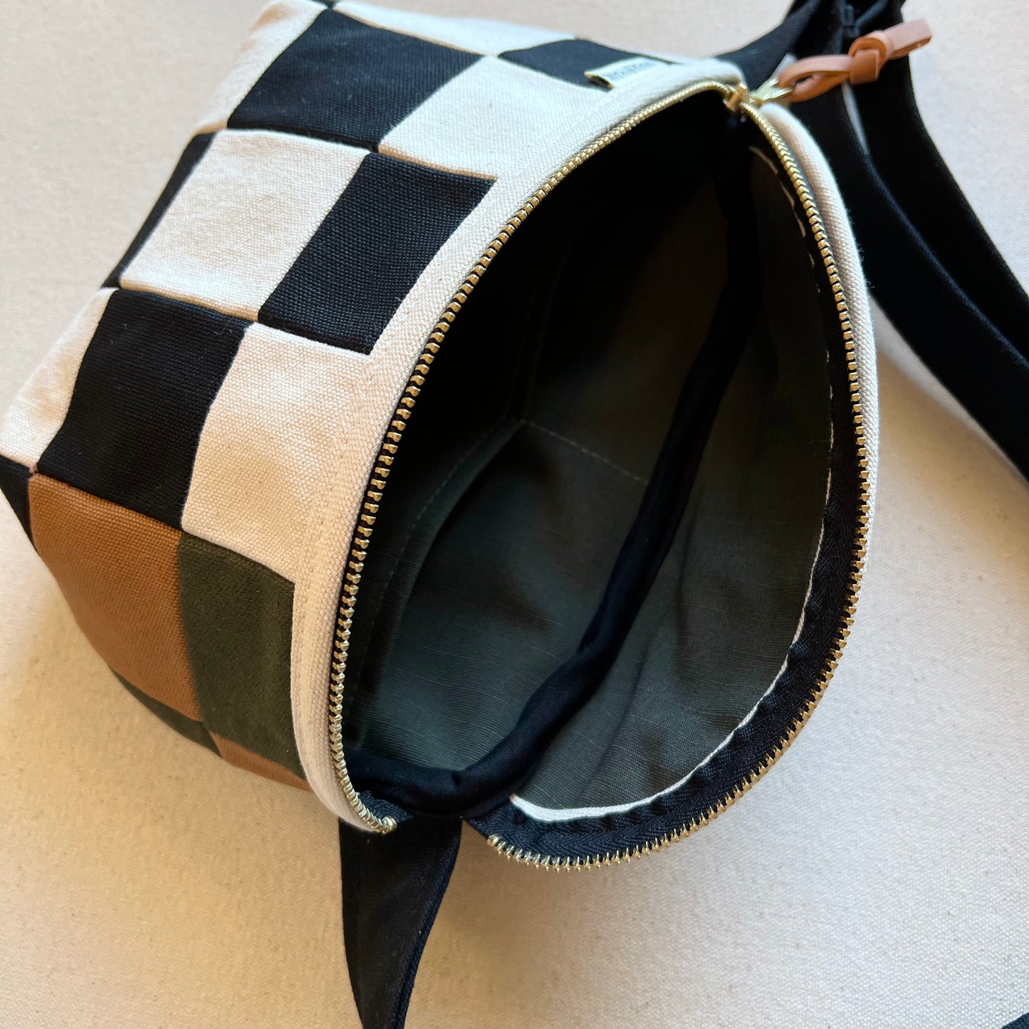 checkerboard fanny bag, black+natural with forest+caramel