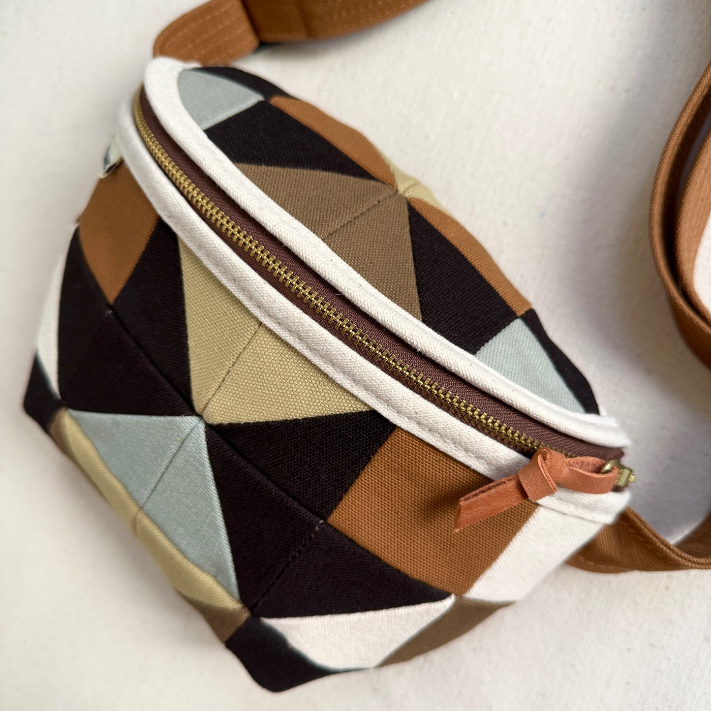 quilt star fanny bag, natural with espresso/caramel/mint/honey