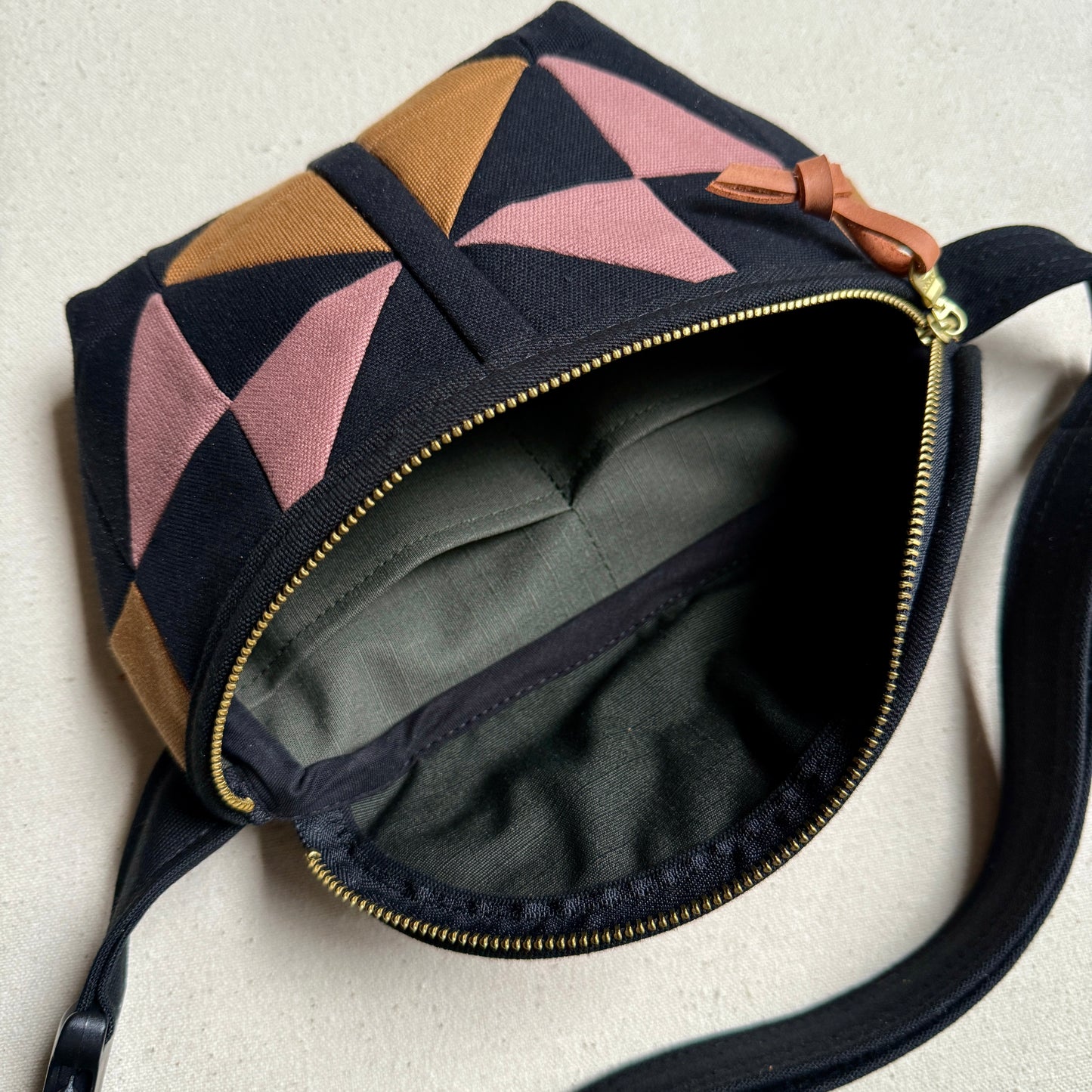 quilt star fanny bag, black with mauve + caramel