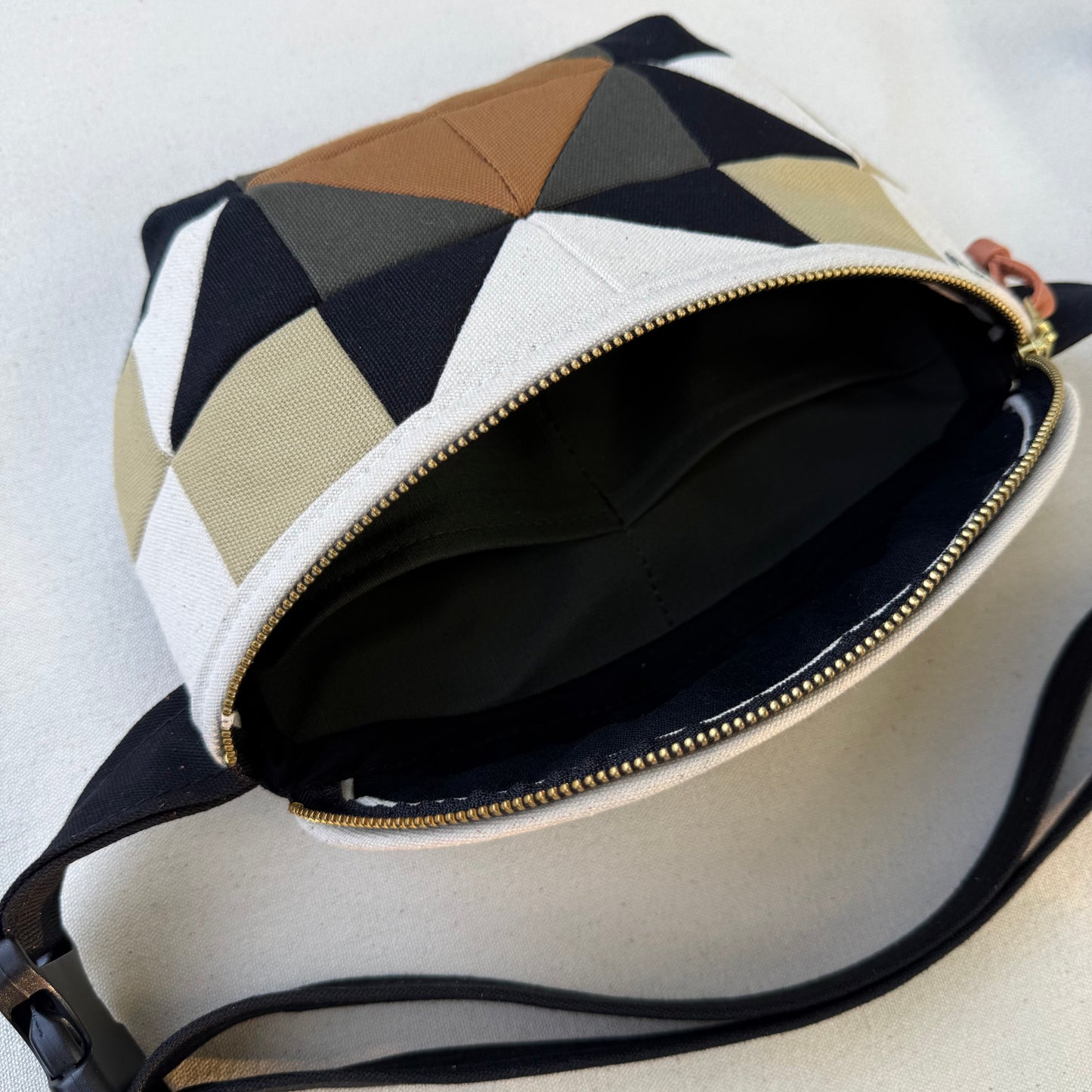quilt star fanny bag, natural/black/forest/caramel/sand