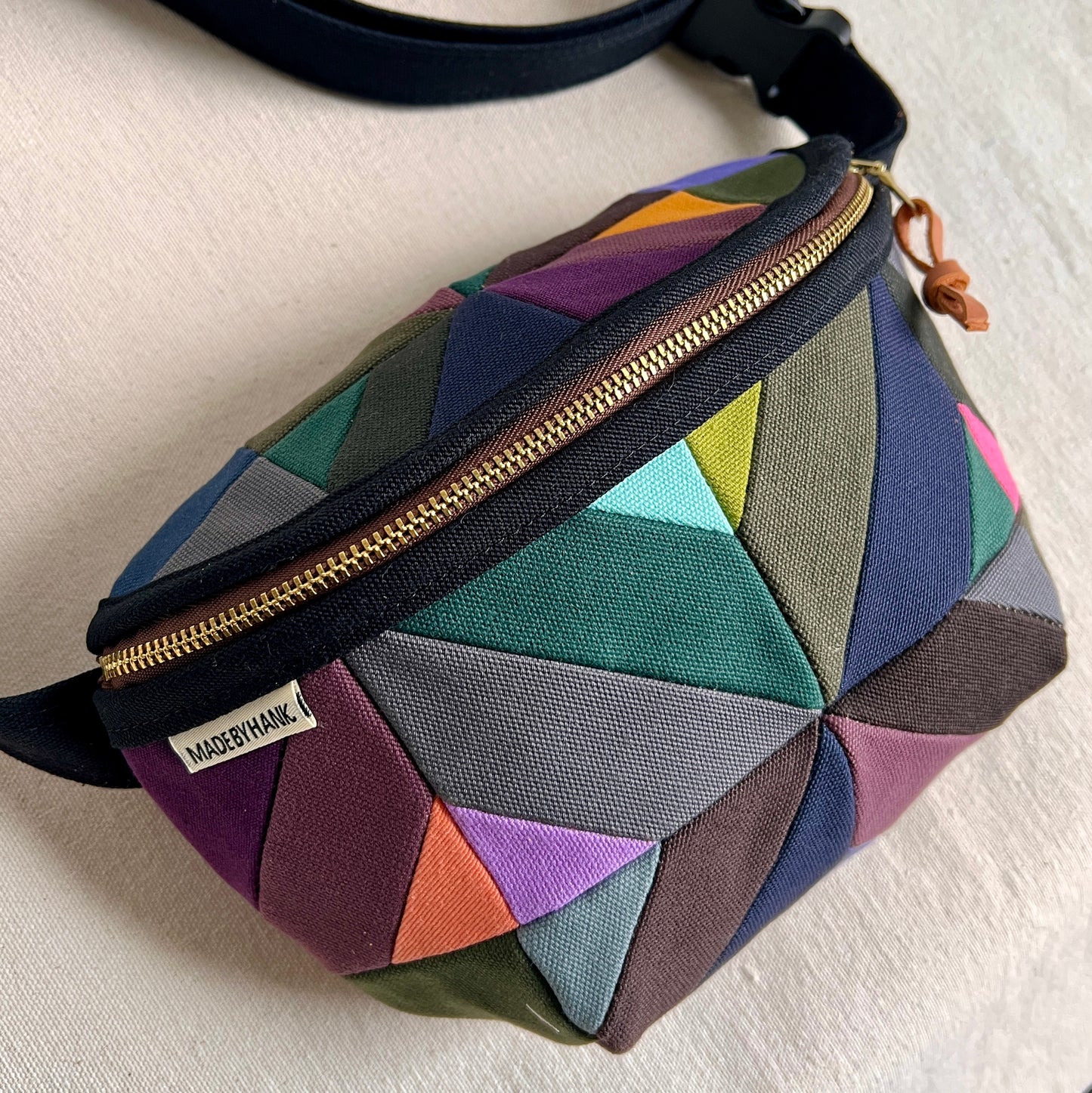 kaleidoscope fanny bag, midnight/charcoal/spruce/raisin etc