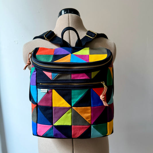 original size backpack, party triangles (black)