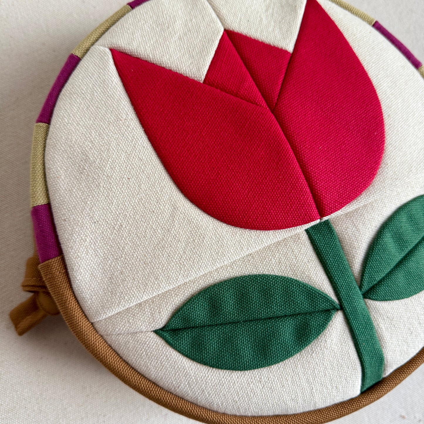 Circle Bag, Red Tulip with honey + Raspberry Checkerboard