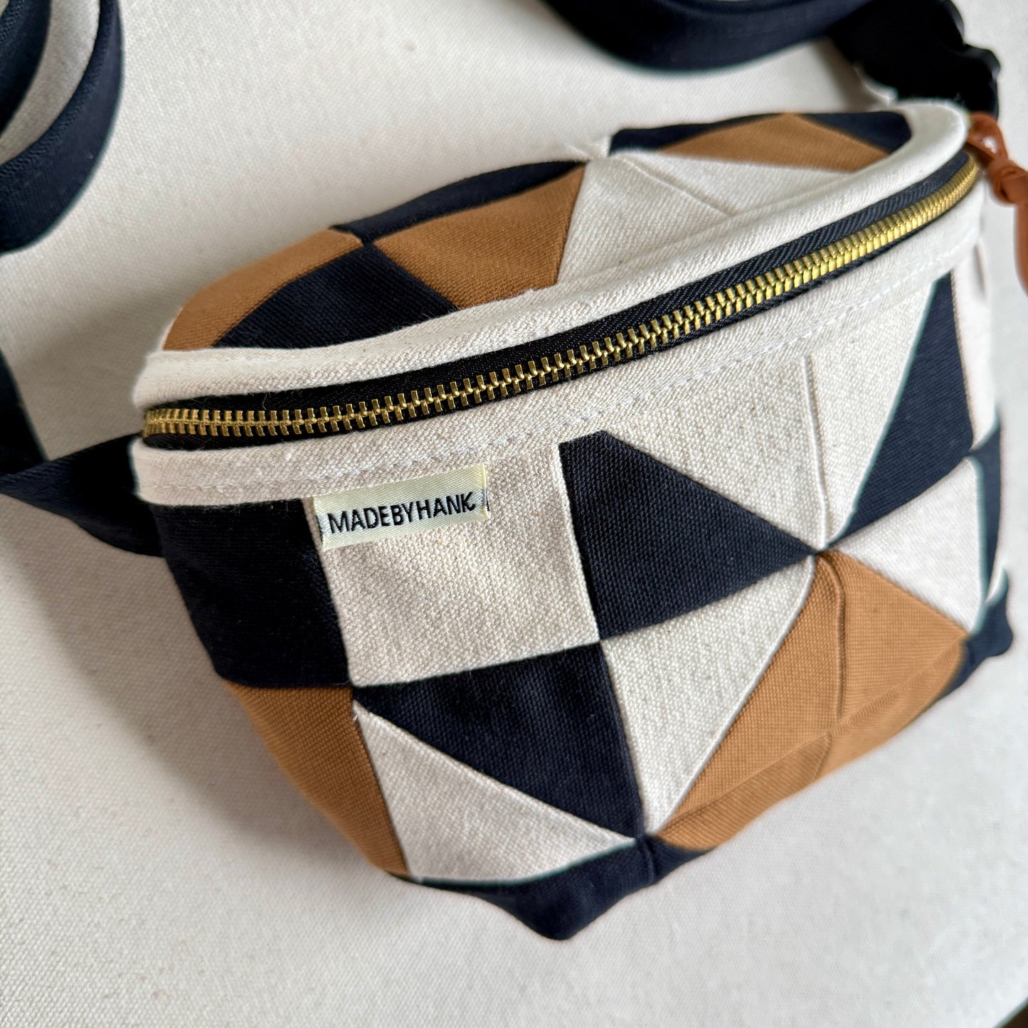 sawtooth star fanny bag, natural with caramel + black