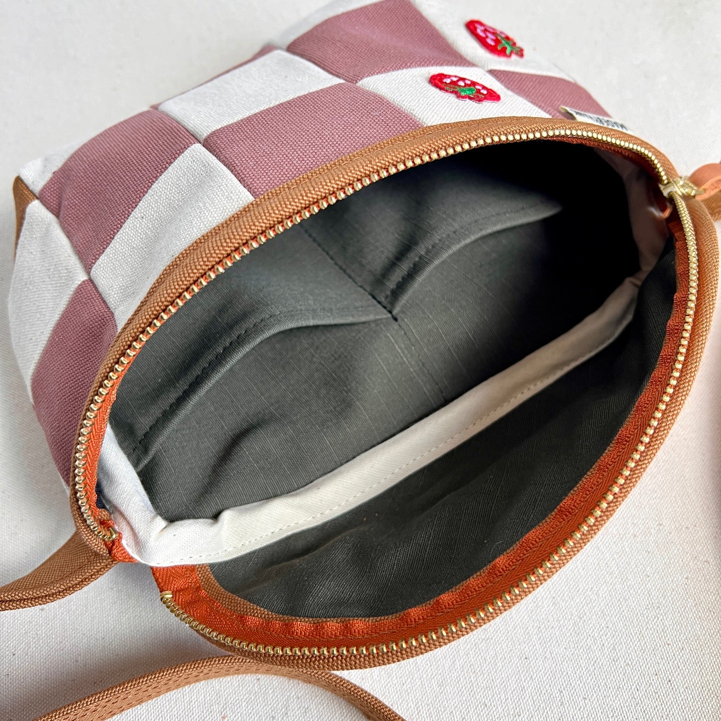 checkerboard fanny bag, mauve+natural with small strawberries