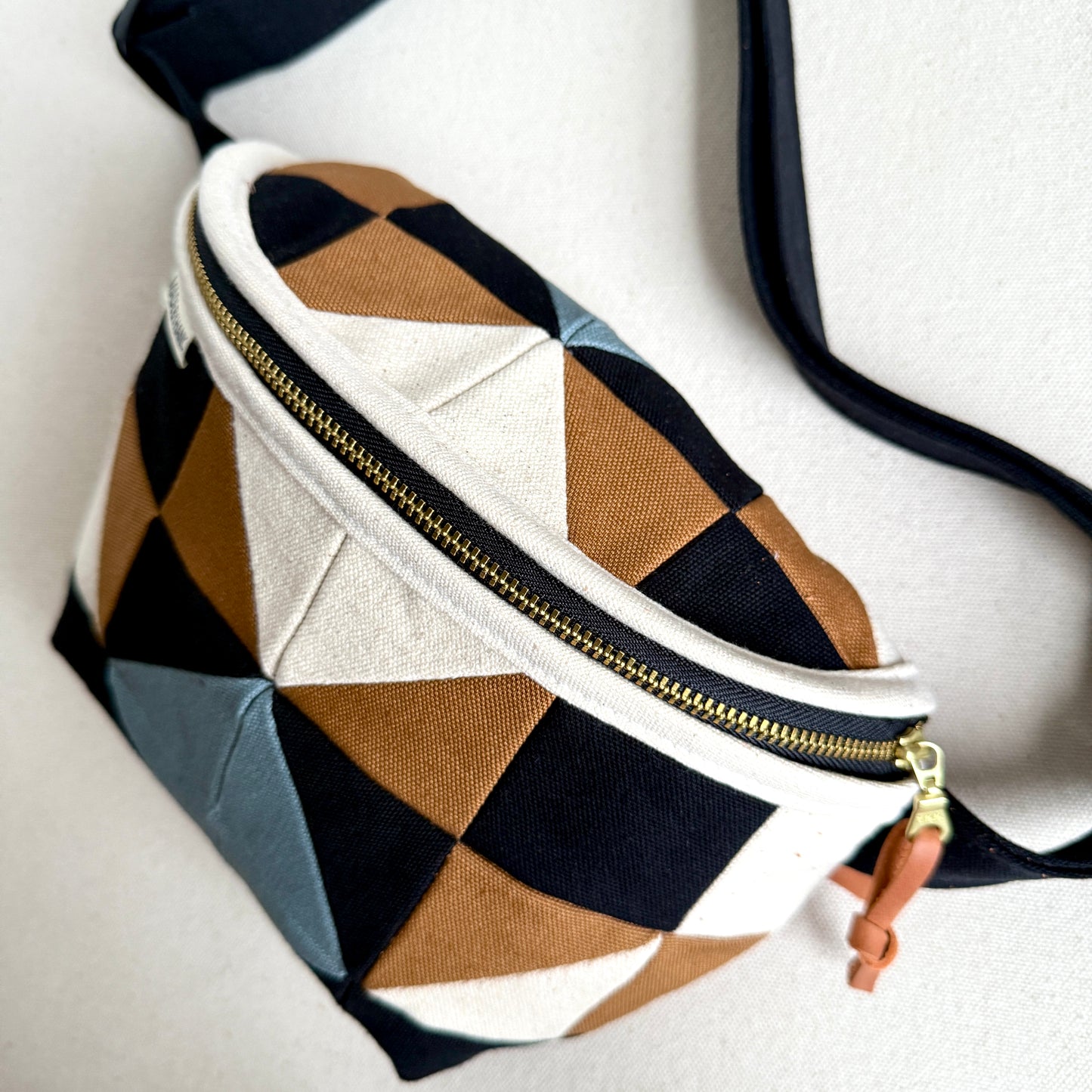 quilt star fanny bag, natural with black/caramel/steel blue