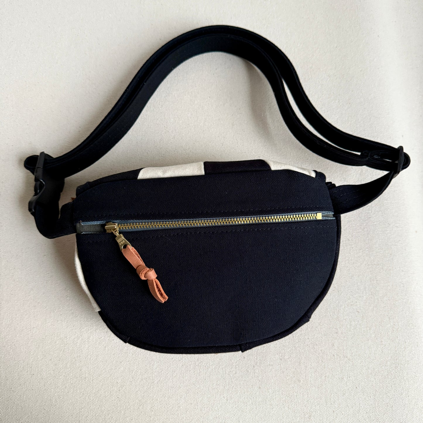 color block geometric fanny bag, black + natural