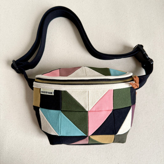 pinwheel star fanny bag, natural with mauve/black/forest/steel/honey/pink