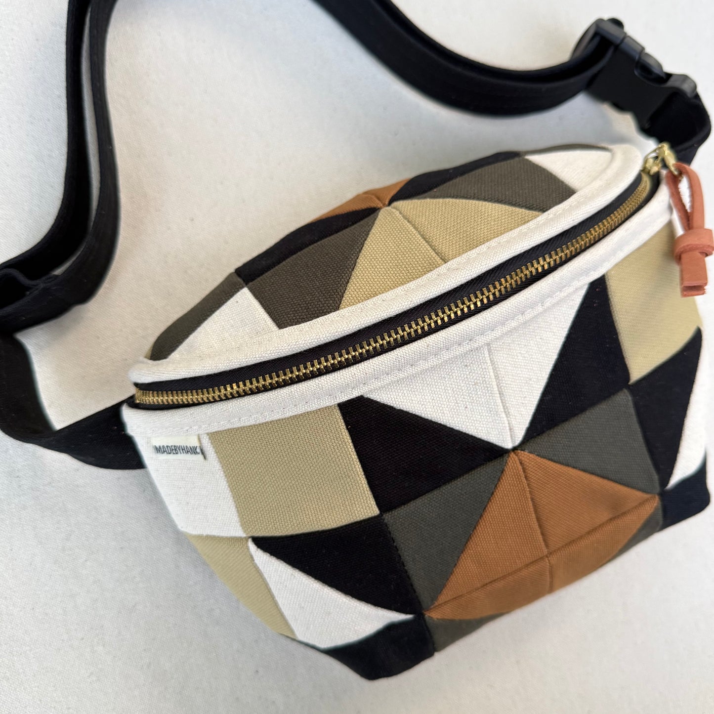 quilt star fanny bag, natural/black/forest/caramel/sand