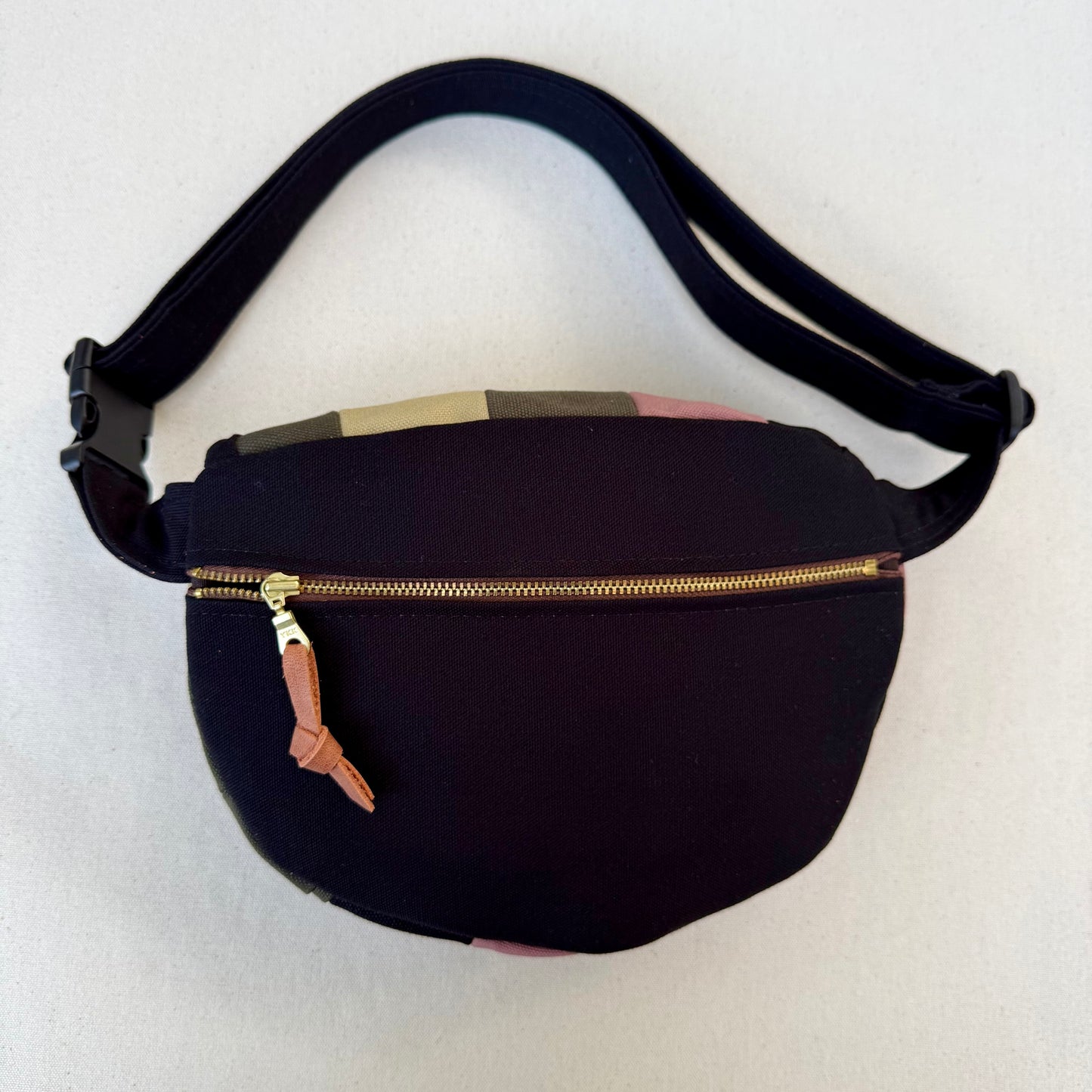 checkerboard fanny bag, mauve/black/forest/sand