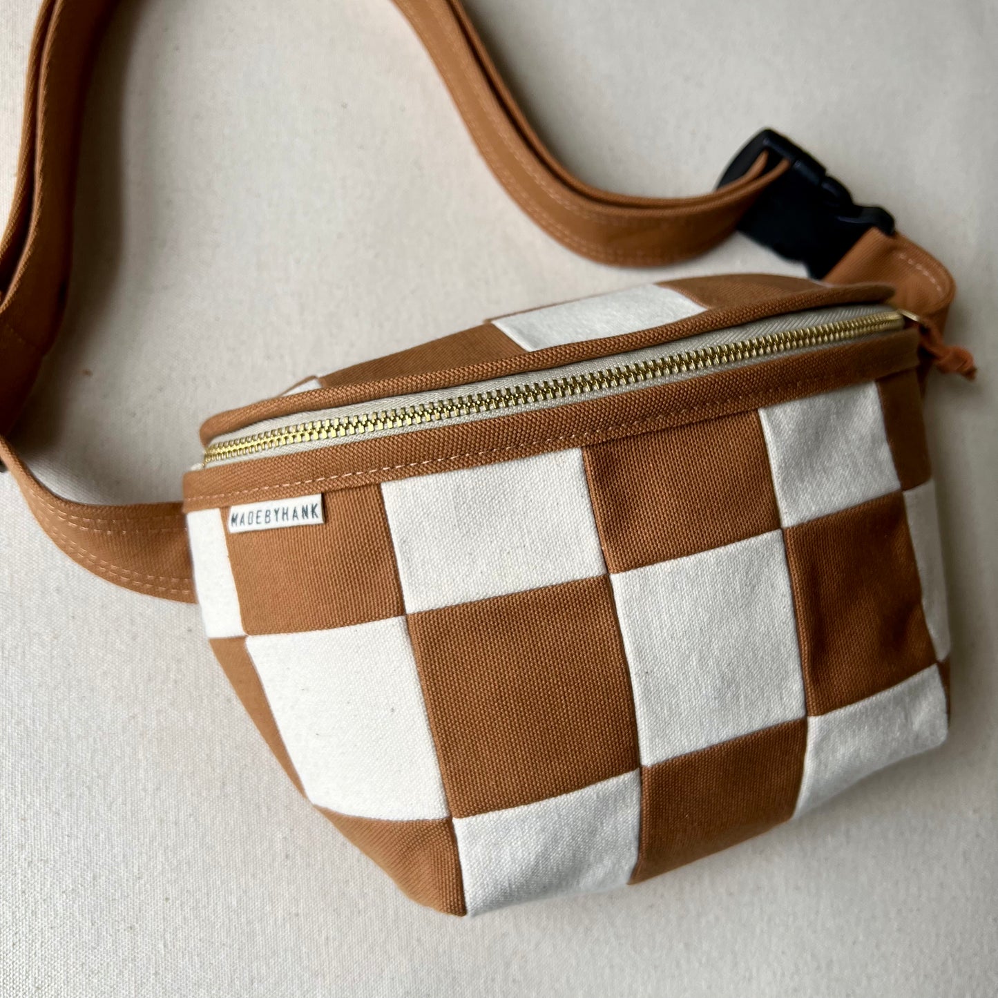checkerboard fanny bag, caramel + natural